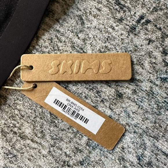 🆕 Skims Sheet Sculpt Bandeau Onyx Size XXS - Picture 7 of 7